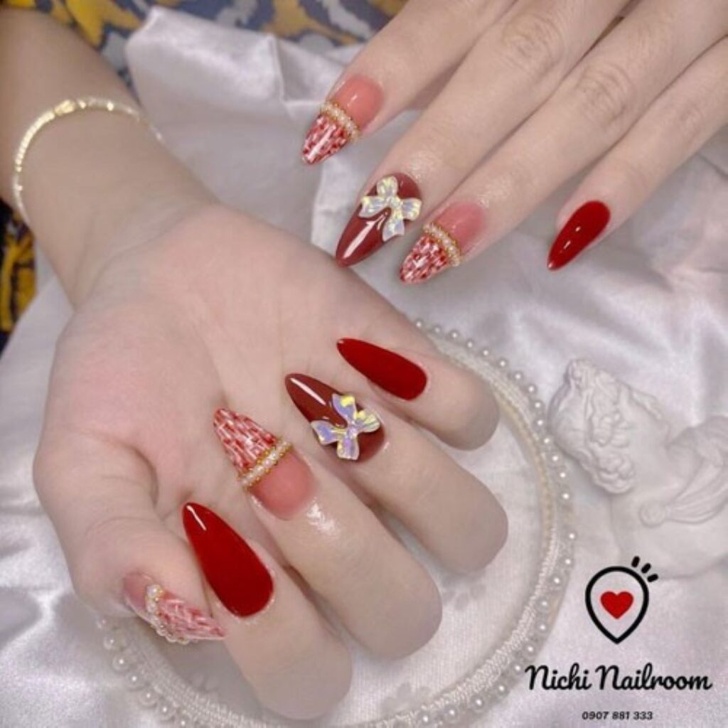 Attractive and stylish 2024 Lunar new year nail designs (14)