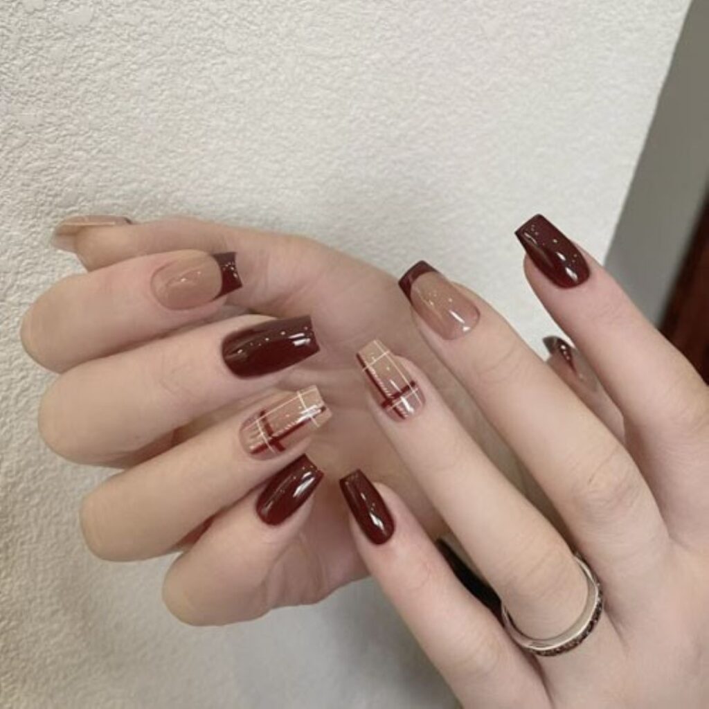 Attractive and stylish 2024 Lunar new year nail designs (2)