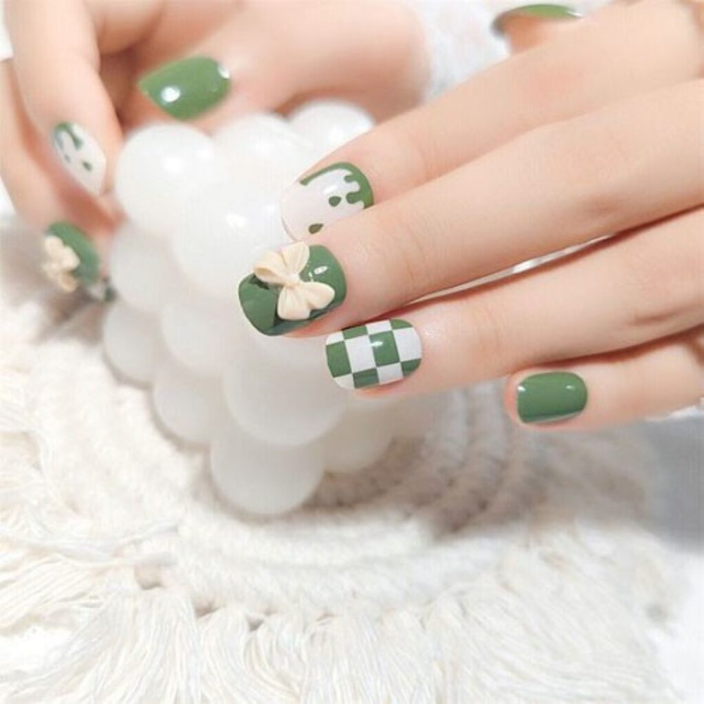 Attractive and stylish 2024 Lunar new year nail designs (313)