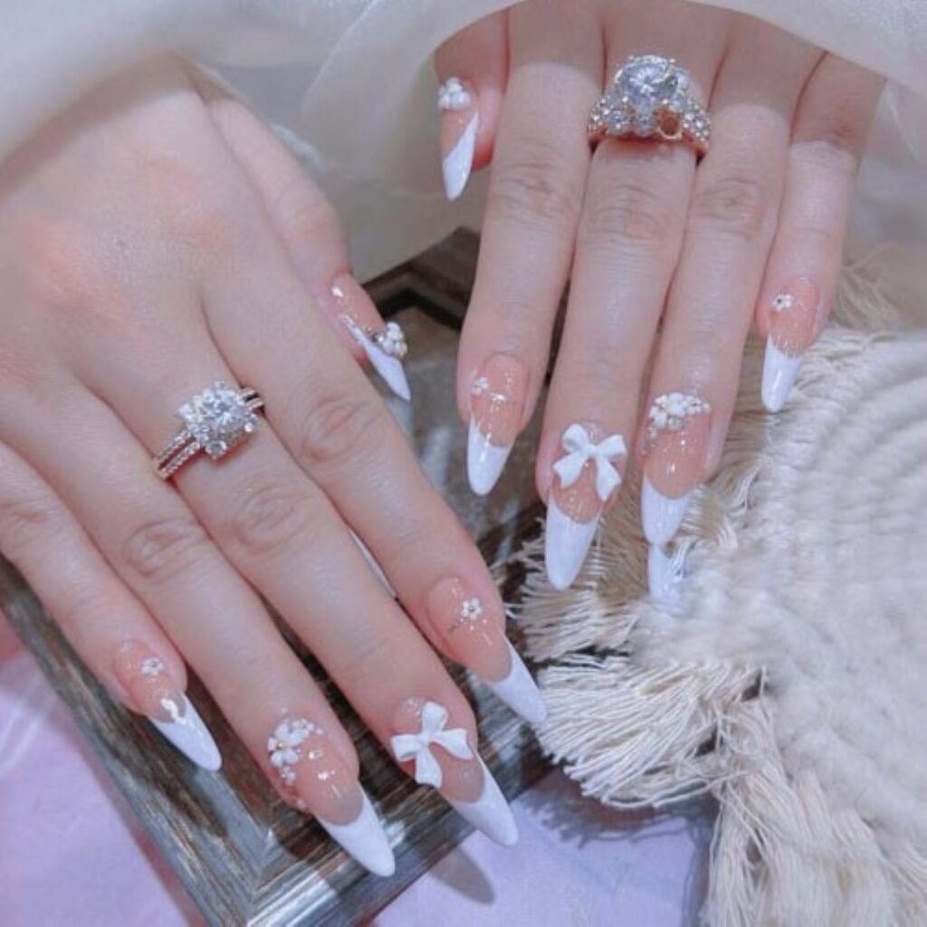 Attractive and stylish 2024 Lunar new year nail designs (61)
