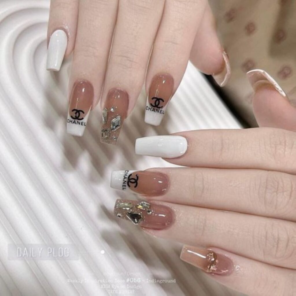 Attractive and stylish 2024 Lunar new year nail designs (80)